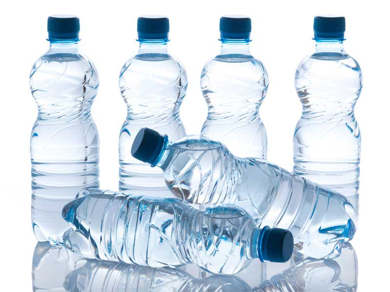 Fábrica de botellas de plástico para agua, cumpliendo totalmente con las reglas de la Food and Drug Administration de los Estados Unidos de América.